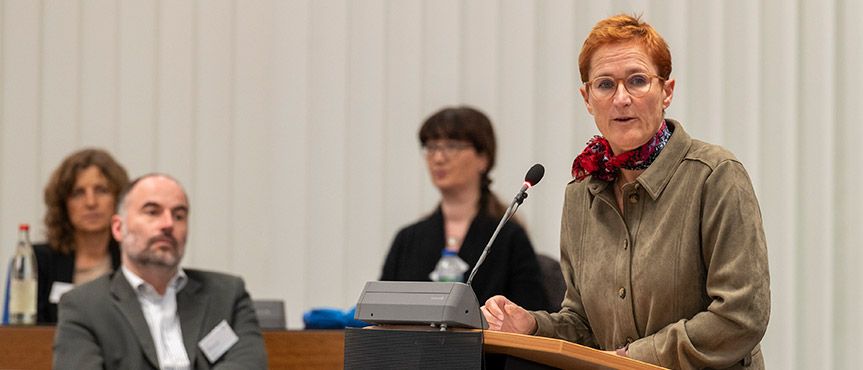 Dr. Yvonne Kaiser leitet die Abteilung „Arbeitsmarktpolitik“ im Bundesministerium für Arbeit und Soziales.